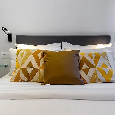Apartamento Phaedrus Living: The Nine Muses Polymnia
